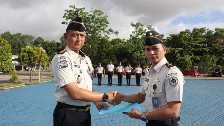 Apel Pagi Lapas Batam, Kalapas Sematkan Kenaikan Pangkat dan Tekankan Pentingnya Integritas