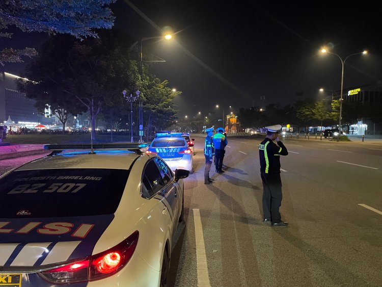 Patroli Malam Satlantas Polresta Barelang Intensifkan Antisipasi Balap Liar dan Kejahatan Jalanan