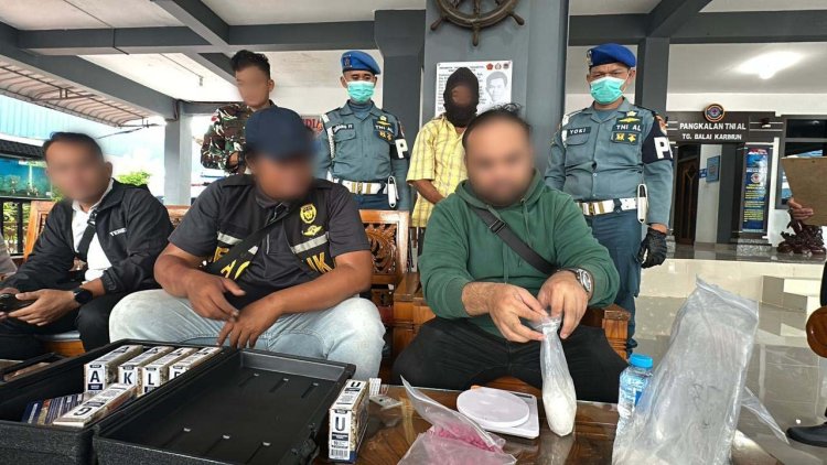 Gagalkan Penyelundupan Narkotika dari Malaysia, Tim Gabungan Kodaeral IV dan Lanal TBK Amankan Sabu dan Ekstasi di Perairan Karimun