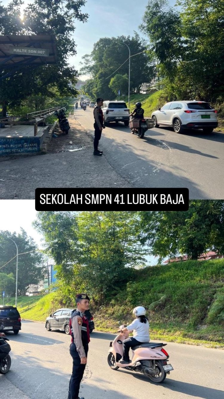 Personel Satsamapta Polresta Barelang Laksanakan Strong Point Pagi untuk Wujudkan Kelancaran Arus Lalu Lintas di Kota Batam
