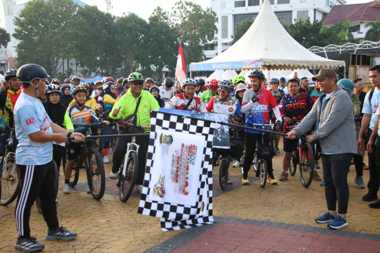 Kapolda Kepri Pimpin Car Free Day dan Buka Pekan Olahraga Polri Sambut Hari Bhayangkara ke-80