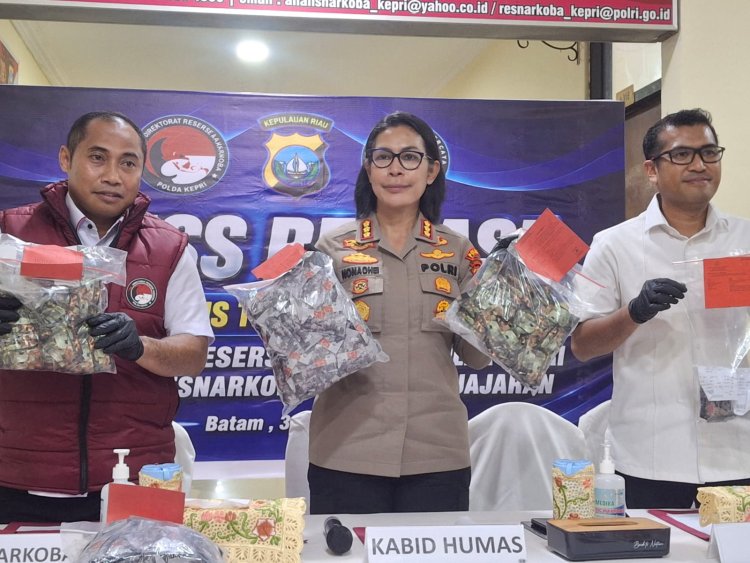 Polda Kepri Ungkap 10 Kasus Narkotika dalam Sepekan, Amankan 13 Tersangka dan Ratusan Cartridge Vape Mengandung Etomidate