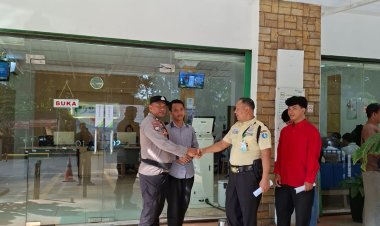 Bhabinkamtibmas Polsek Sekupang Sambangi Pos Satkamling Perumahan Tiban Impian, Perkuat Sinergi Kamtibmas