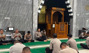 Polres Lingga Perkokoh Mental Spiritual Personel Melalui Pembinaan Rohani