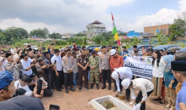Polsek Bengkong Amankan Peletakan Batu Pertama Pembangunan SMKN 13 Batam di Tanjung Buntung