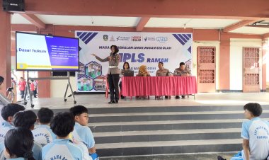 Satlantas Polres Karimun Edukasi Pelajar Lewat Police Goes To School di SMA Maha Bodhi
