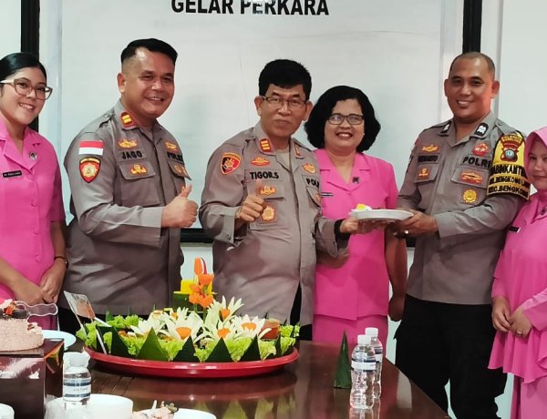 Syukuran HUT Bhayangkara ke-80 dan Kenaikan Pangkat, Polsek Bengkong Tegaskan Komitmen Layanan Masyarakat