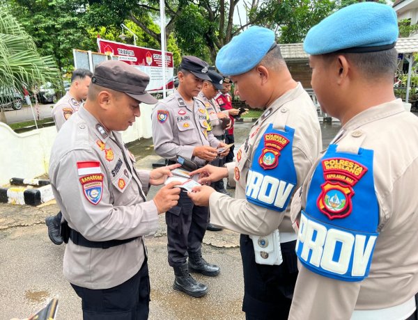 Polresta Barelang Tingkatkan Profesionalisme Personel Melalui Gaktibplin dan Pembinaan Etika Profesi di Polsek Sekupang