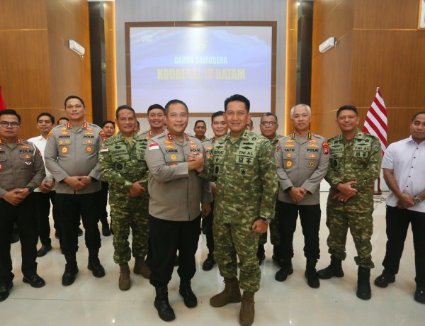 Perkuat Sinergitas TNI-Polri, Komandan Kodaeral IV Terima Kunjungan Silaturahmi Kapolda Kepri