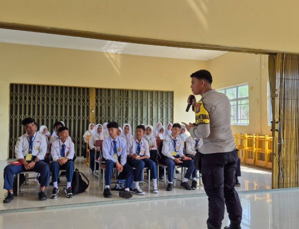 Bentuk Pelajar Taat Hukum, Polsek Daik Lingga Gelar Sosialisasi di SMKN 2 Lingga