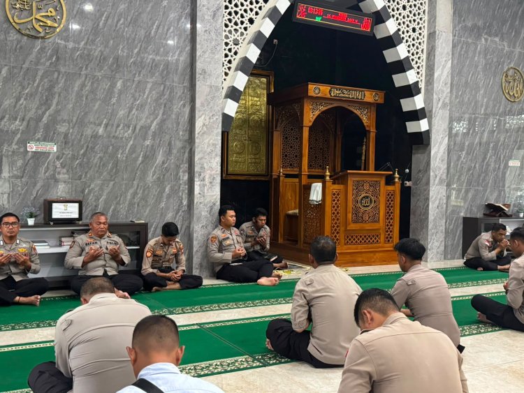 Polres Lingga Perkokoh Mental Spiritual Personel Melalui Pembinaan Rohani