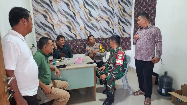 Polsek Lubuk Baja Tingkatkan Sinergitas TNI - Polri Melalui Sambang Harkamtibmas di Kampung Pelita
