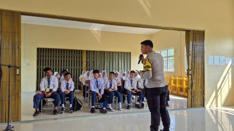 Bentuk Pelajar Taat Hukum, Polsek Daik Lingga Gelar Sosialisasi di SMKN 2 Lingga