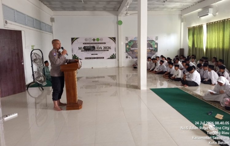 Polsek Sekupang Berikan Pembekalan Kamtibmas kepada Santri Baru Ponpes Modern Nur Fikri dalam Kegiatan MPLS