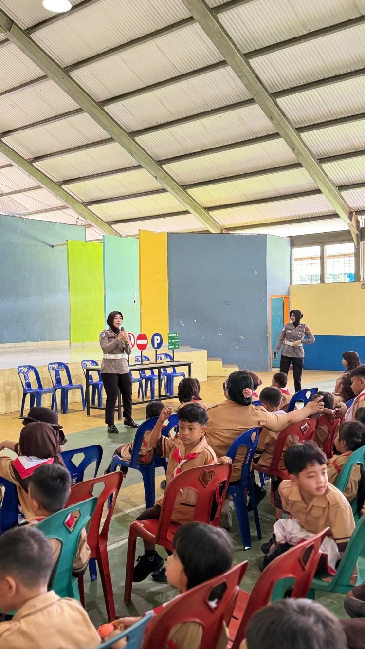 Polda Kepri Tanamkan Budaya Tertib Berlalu Lintas Sejak Dini Melalui Program Polisi Sahabat Anak di SD Kartini I Batam
