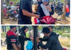 Sihumas dan Sitik Polresta Barelang Bersinergi Bagikan Bendera Merah Putih kepada Pengguna Sepeda Motor Sambut HUT Ke-81 Kemerdekaan Republik Indonesia