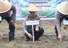 Polres Karimun dan BUMDes Pangke Barat Tanam Jagung di Lahan 2 Hektare