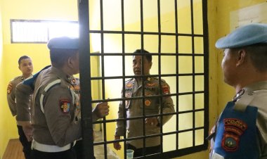 Wakapolres Lingga Asistensi dan Cek Mako Polsek Singkep Barat, Pastikan Pelayanan Publik dan Kesiapsiagaan Personel Berjalan Optimal