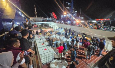 BNN RI, Bea Cukai dan Polda Kepri Amankan Kapal Bermuatan Diduga Narkotika Cair Lebih dari 1 Ton