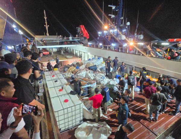 BNN RI, Bea Cukai dan Polda Kepri Amankan Kapal Bermuatan Diduga Narkotika Cair Lebih dari 1 Ton