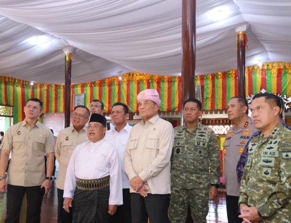 Kapolda Kepri Dampingi Menko Polkam RI Kunjungi Pulau Penyengat