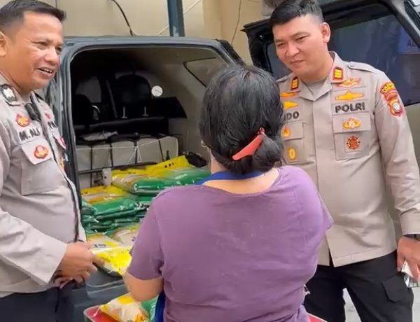 Polsek Lubuk Baja dan Bulog Gelar Pasar Pangan Murah, Ratusan Kilogram Beras SPHP Disalurkan
