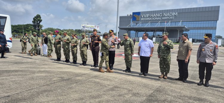 Kapolresta Barelang Kawal Kedatangan dan Pengantaran Menteri Pertahanan RI di Terminal VVIP Bandara Hang Nadim Batam
