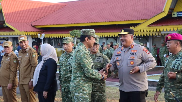 Kapolres Lingga Sambut Panglima TNI dan Kepala Staf Angkatan dalam Kunjungan Latihan Operasi Terintegrasi TNI 2026 di Dabo Singkep