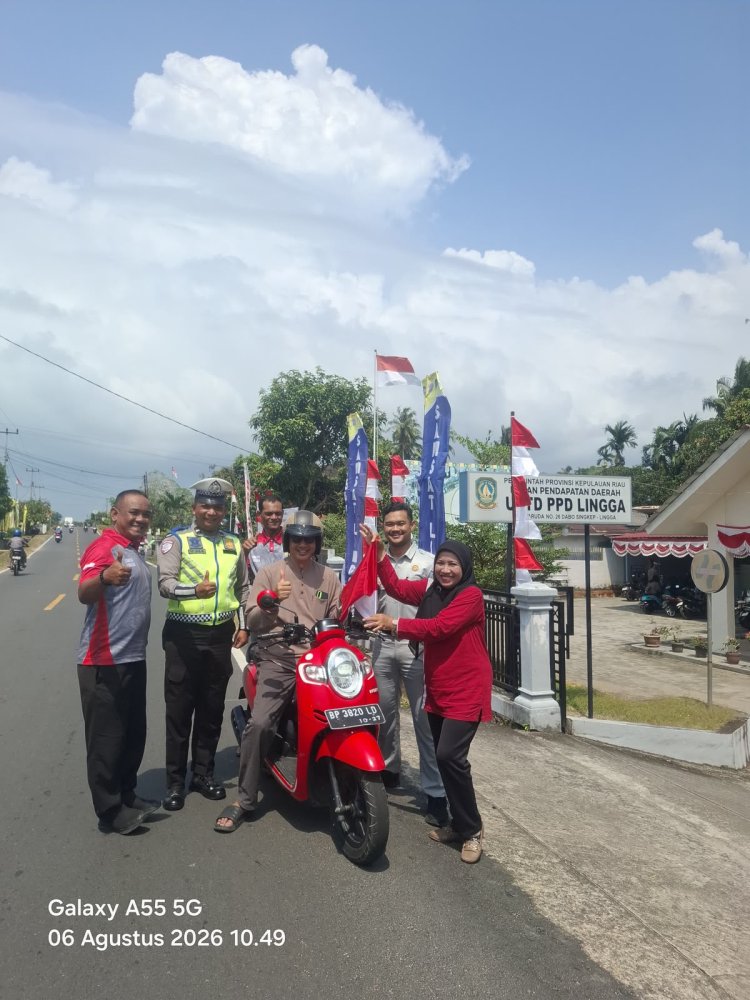 Satlantas Polres Lingga Bersama Jasa Raharja dan UPT PPD Ajak Masyarakat Kibarkan Merah Putih Sambut HUT Ke-81 Kemerdekaan RI