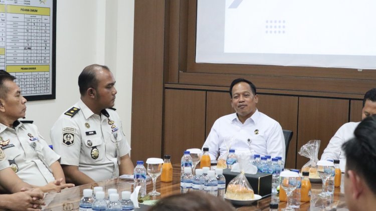 Deputi Imigrasi dan Pemasyarakatan Kemenko Kumham Imipas Kunjungi Lapas Batam, Bahas Penanganan Overstaying dan Implementasi KUHP Baru