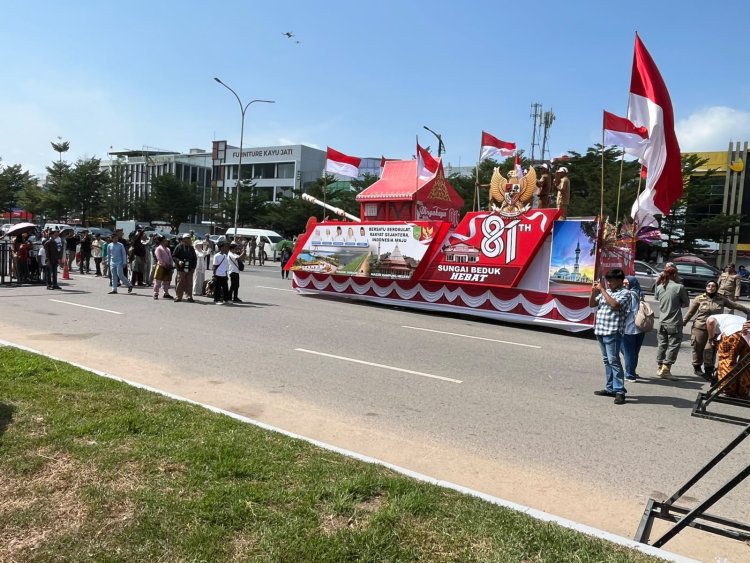 Meriahkan HUT RI Ke-81, Polresta Barelang Amankan Pawai Budaya dan Kendaraan Hias di Kota Batam