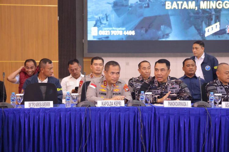 Kapolda Kepri Ikuti Konferensi Pers Pengungkapan 1,3 Ton Ketamine dari Kapal Asing di Perairan Batam