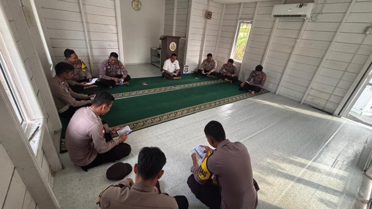 Polsek Daik Lingga Tingkatkan Keimanan dan Profesionalisme Personel melalui Binrohtal