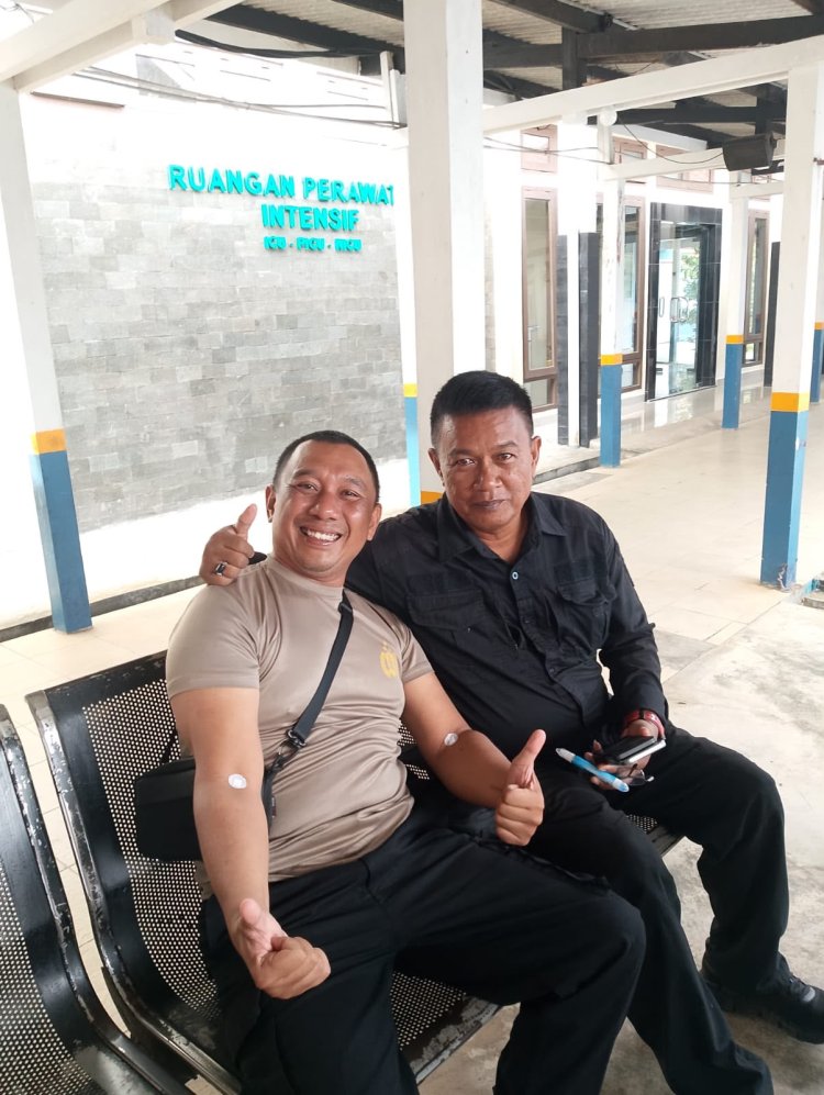Bripka Aldomoro Bhabinkamtibmas Hadir dalam Aksi Kemanusiaan, Donorkan Darah untuk Pasien