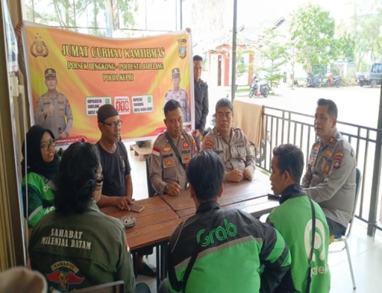 Polsek Bengkong Hadir di Tengah Komunitas Ojol Melalui Program Jumat Curhat