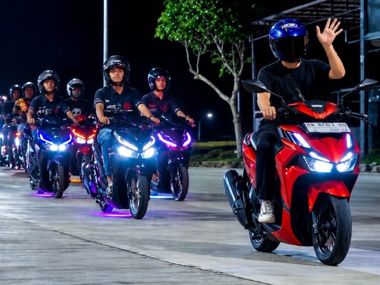 78 Konsumen dan Komunitas Honda Ramaikan Vario Evo Night Ride di Bintan
