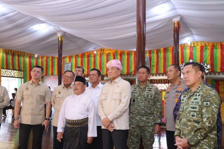 Kapolda Kepri Dampingi Menko Polkam RI Kunjungi Pulau Penyengat
