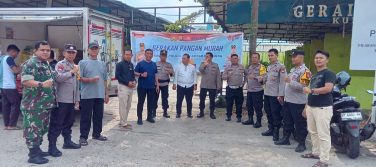 Operasi Pasar Murah Polsek Batu Ampar dan Bulog Diserbu Warga Kampung Seraya