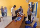 Polsek Daik Lingga Kawal Penyaluran BLT Dana Desa untuk Warga Rentan di Penuba Timur