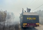 Sat Samapta Polres Lingga Bergerak Cepat Padamkan Karhutla di Kebun Niur