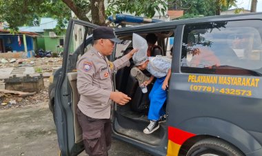 Program “Si Amru” Polsek Batu Ampar Kawal Siswa SD 004 Tanjung Sengkuang hingga Depan Rumah
