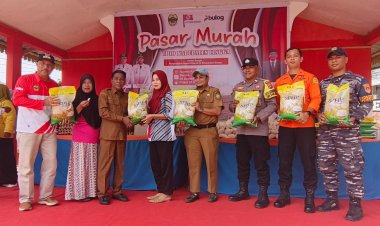 Tekan Inflasi, Pasar Murah TPID Lingga Sediakan Ratusan Paket Kebutuhan Pokok untuk Warga Penuba