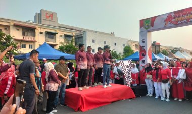 Meriahkan HUT RI ke-81, Warga Batu Ampar Gelar Jalan Santai hingga Aksi Peduli NTT