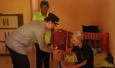 HUT Lalu Lintas ke-71, Polres Lingga Berbagi Sembako kepada Lansia dan Purnawirawan