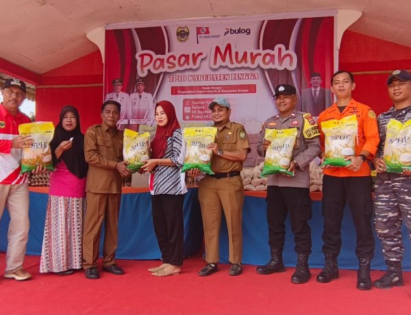 Tekan Inflasi, Pasar Murah TPID Lingga Sediakan Ratusan Paket Kebutuhan Pokok untuk Warga Penuba