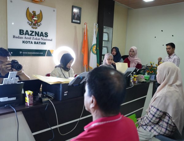 Imigrasi Batam Jemput Bola, 28 Pemohon Ikuti Layanan Eazy Passport di BAZNAS