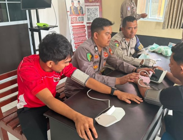 Polsek Daik Lingga Pastikan Personel Siap Hadapi Karhutla, Dapat Pemeriksaan Kesehatan dan Vitamin