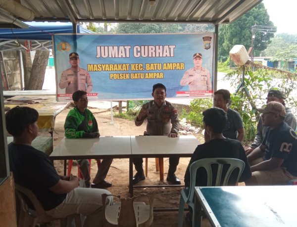 Jumat Curhat di Tanjung Sengkuang, Polsek Batu Ampar Ajak Warga Perkuat Sinergi Jaga Kamtibmas