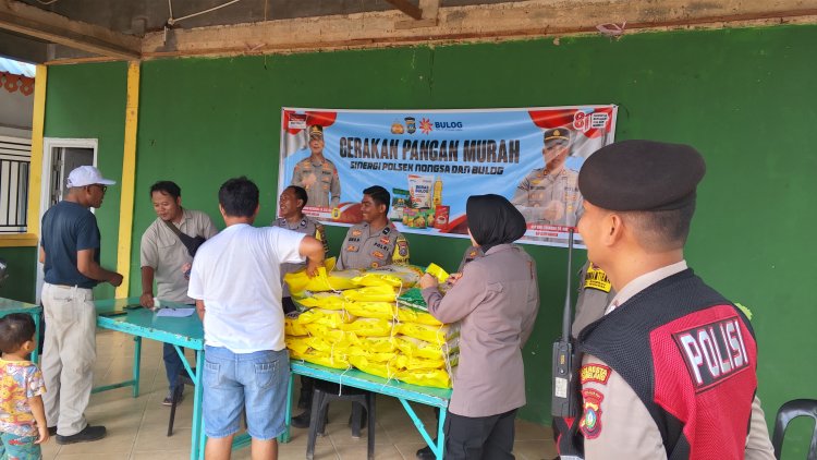 Polsek Nongsa Bersama Bulog Gelar Gerakan Pangan Murah, Satu Ton Beras SPHP Ludes Terjual