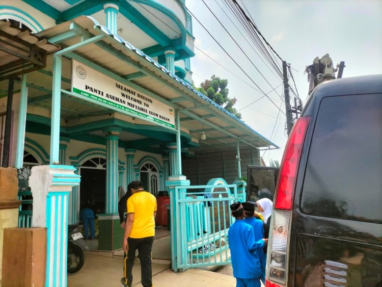 Ditbinmas Polda Kepri Salurkan Bantuan Beras untuk Panti Asuhan Miftahul Ulum Batam